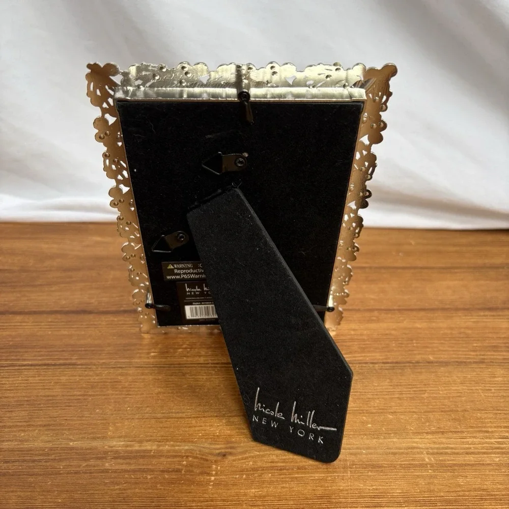 Nicole Miller New York beautiful silver